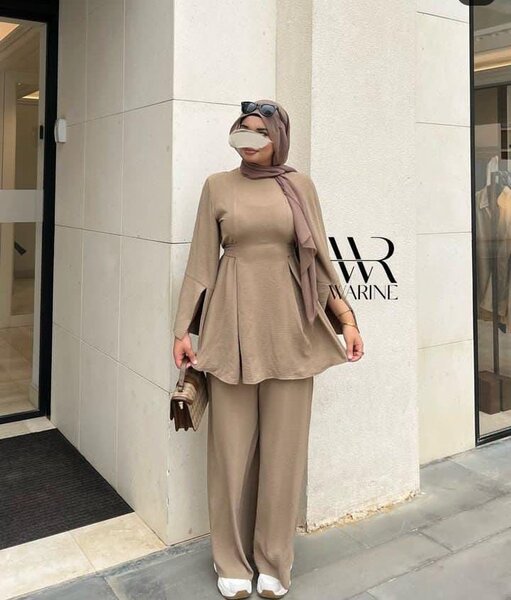 Ensemble tunique et pantalon beige pour femme