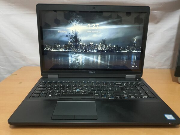 Dell Latitude E5570