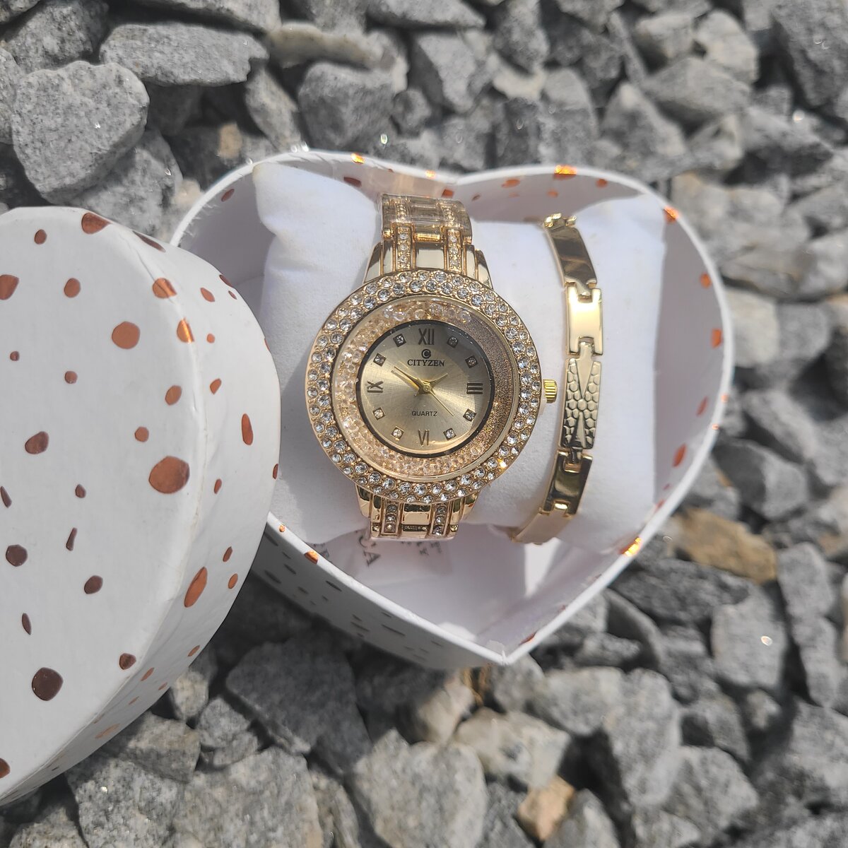 Gold watch with bracelet