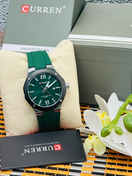 Montre élégante CURREN