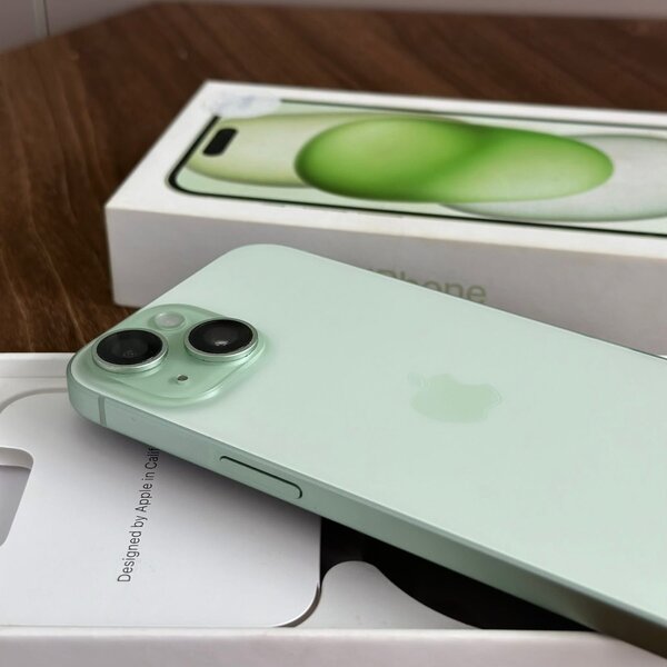 iPhone 15 Vert 128Go