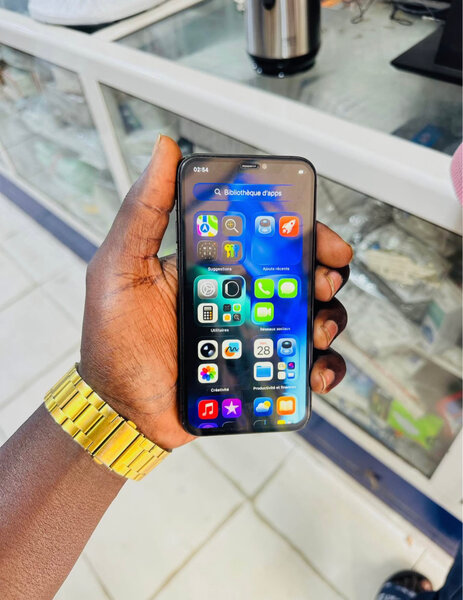 iPhone 11 Pro 256Go iOS