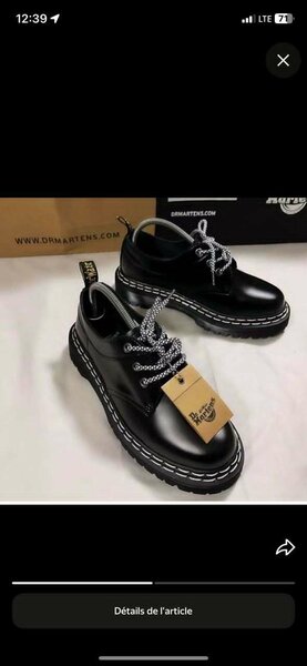 Chaussures noires à lacets élégantes