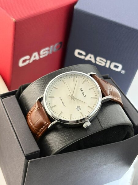 Montre Casio authentique