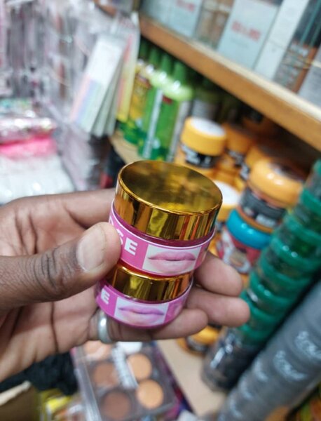 Baume à lèvres rose naturel