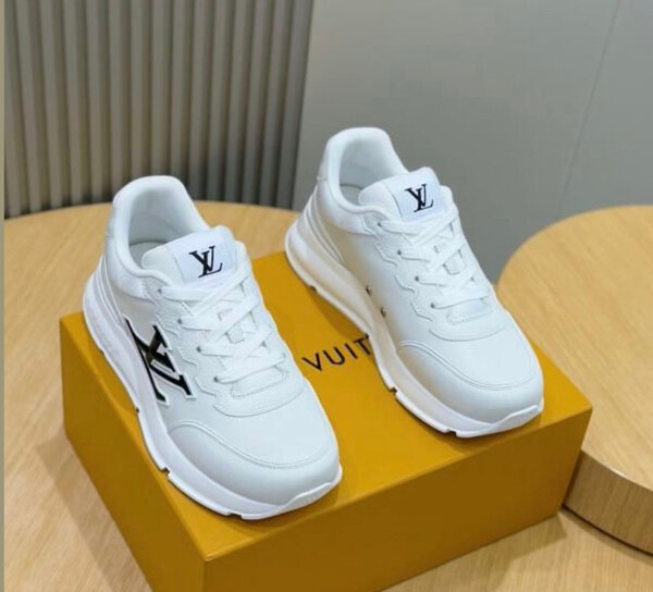 Baskets blanches de luxe