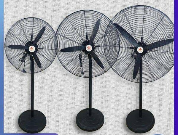 Ventilateur sur pied robuste