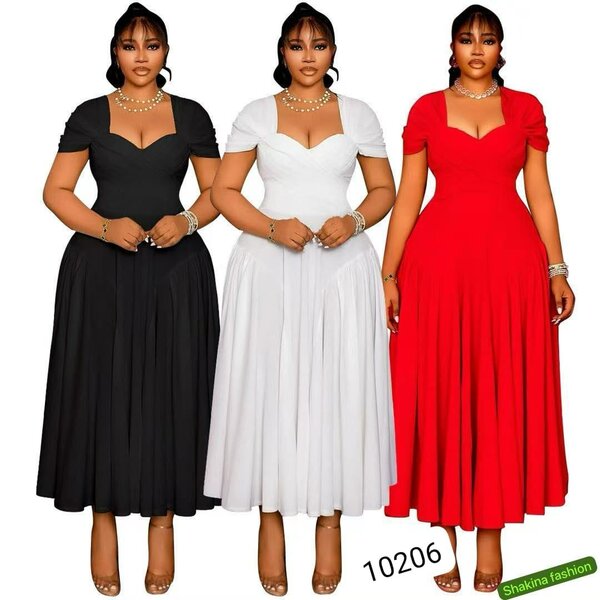 Robe élégante col cœur femme