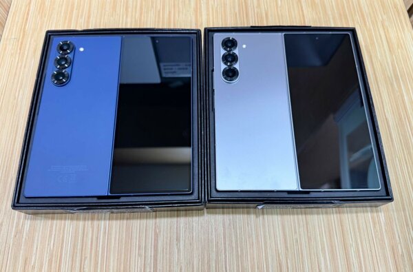 Samsung Galaxy Z fold 6 12/256