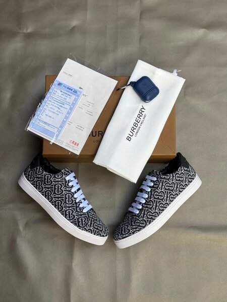 Baskets Burberry élégantes