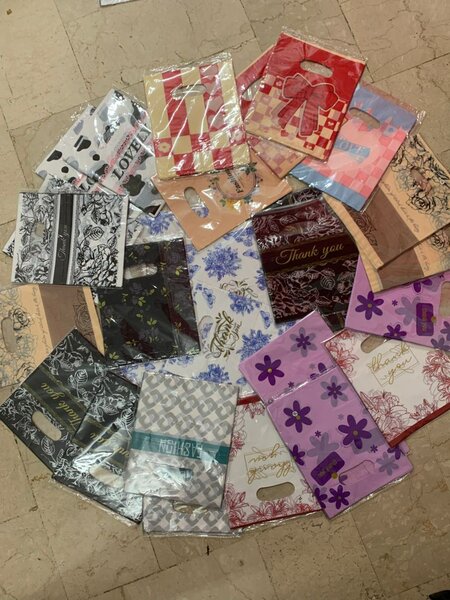 Sacs plastiques motifs variés