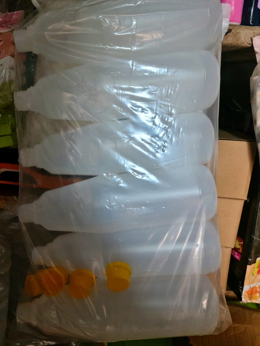 Bouteilles en plastique 1L 6ps