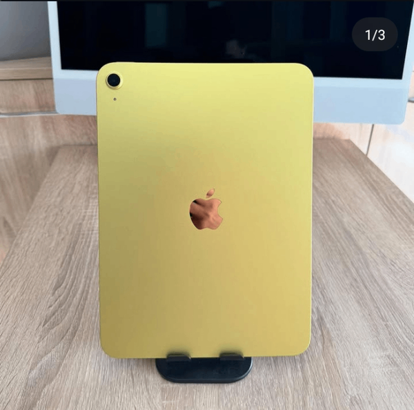 iPad Air Jaune Brillant