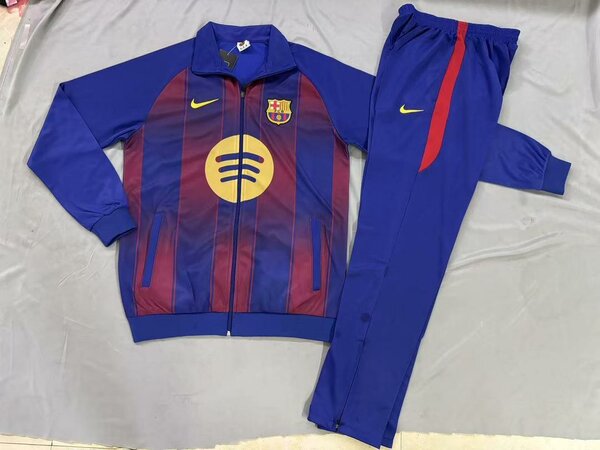 Survêtement de sport en polyester