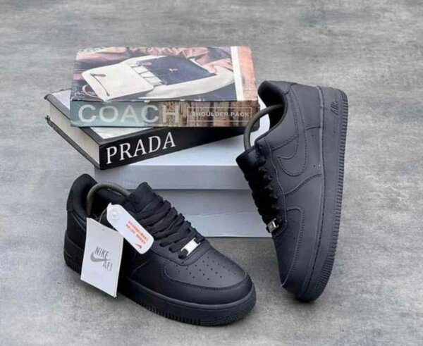 Baskets noires classiques