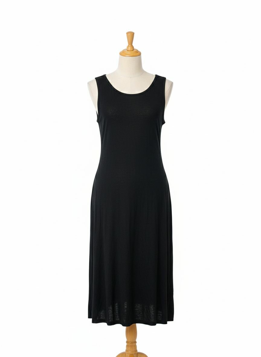 Robe noire sans manches élégante