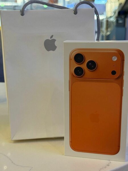 iPhone 17 Pro max Orange 256Go