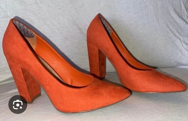 Chic Orange Suede Heels