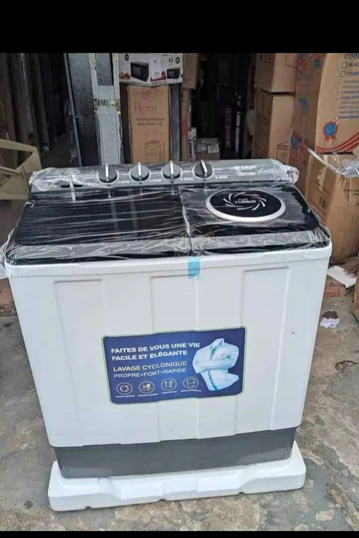 Lave-linge semi-automatique avec essoreuse