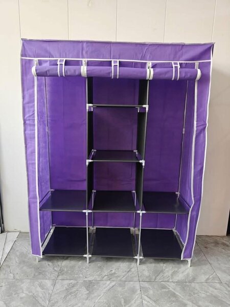Armoire pliable en tissu violet