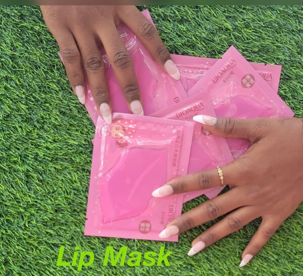Lip mask