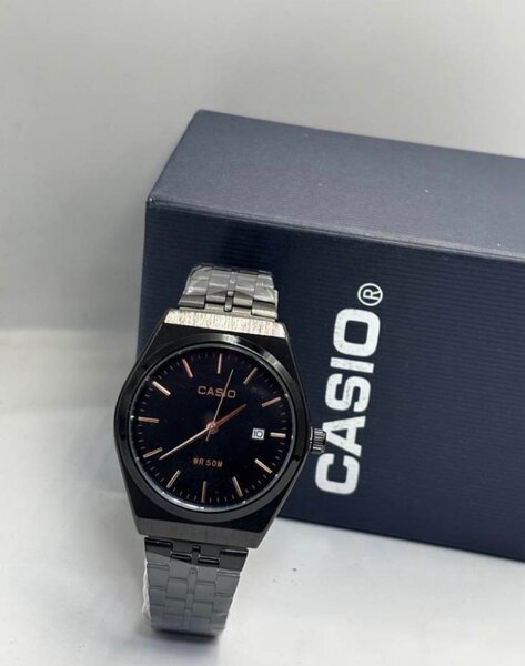 Montre CASIO en acier inoxydable