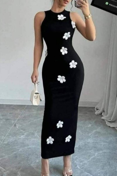 Robe Noire Élégante Fleurie