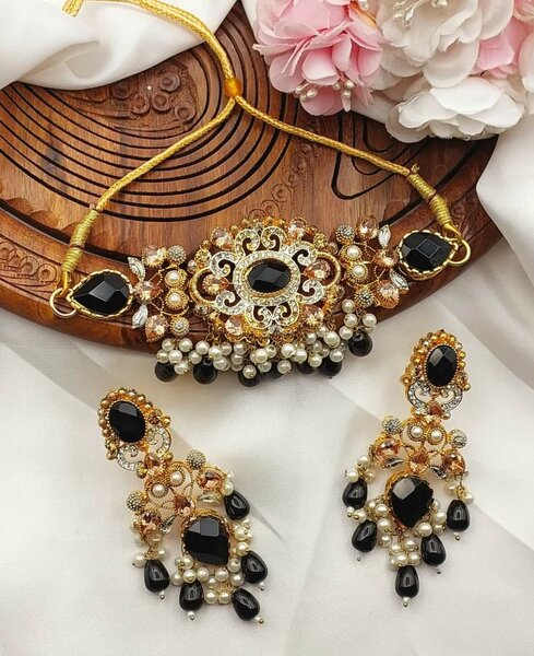 Ladies wedding set Necklace and earrings