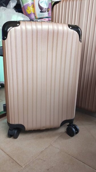 Suitcase. 20 inch