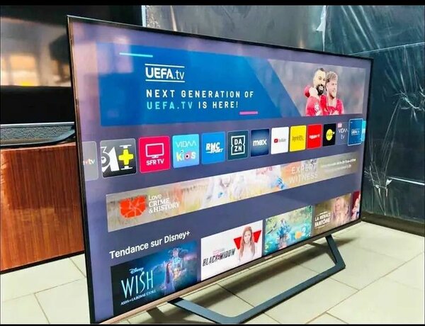 Téléviseur intelligent Hisense 4K