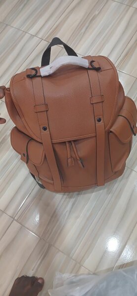 Sac à dos en cuir élégant