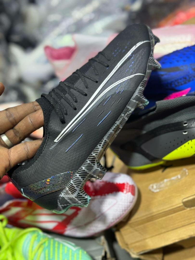 Chaussures de foot légères