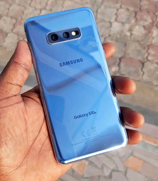 Samsung Galaxy S10e