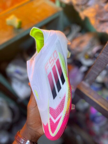 Chaussures de Foot F50