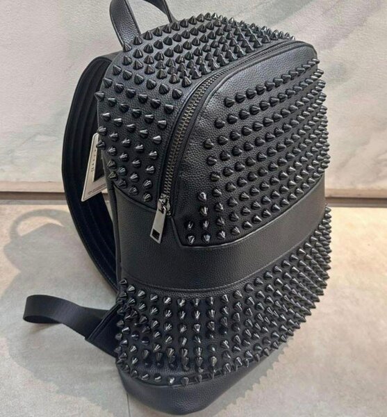 Sac à dos clouté tendance