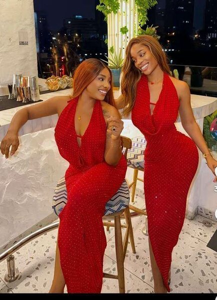 Robe longue rouge élégante