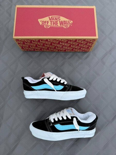 Chaussures Vans Old Skool Noir et Blanc