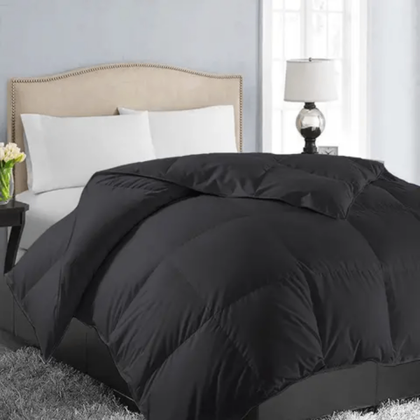 Couette noire en duvet