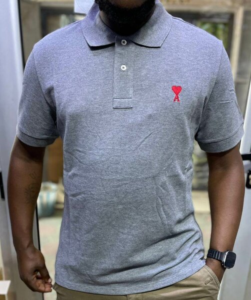 Polo gris (AMI) élégant homme