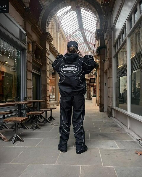 Ensemble de survêtement moderne