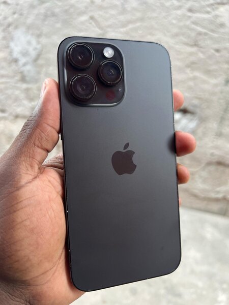 iPhone 14pro Max deux puces