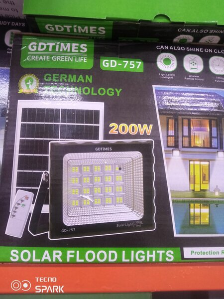 Projecteur LED Solaire 200W