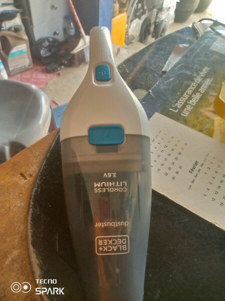 Aspirateur à main sans fil