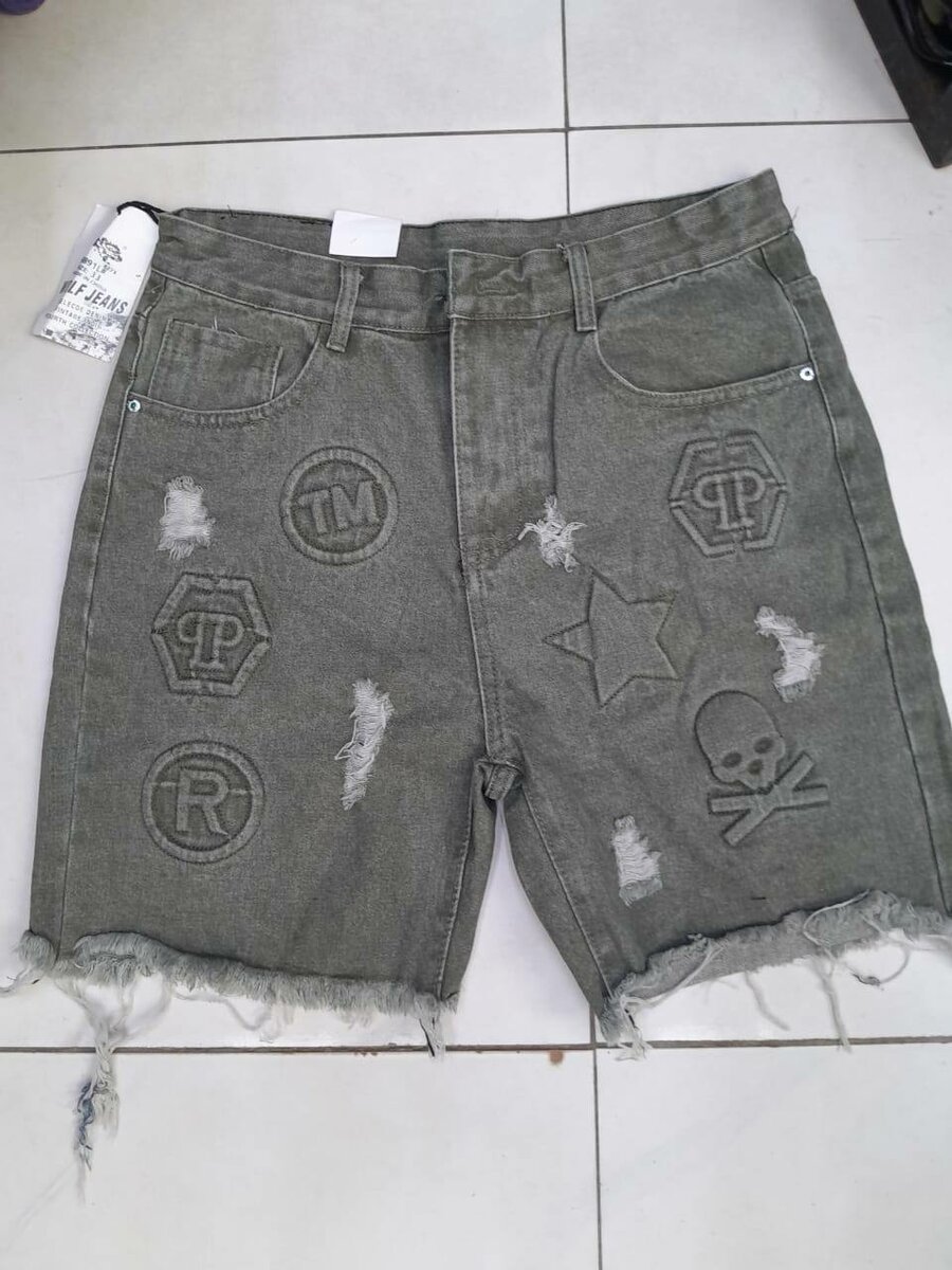 Shorts en jean déchiré tendance