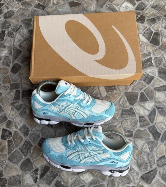 Chaussures de course ASICS