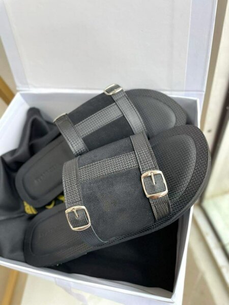 Sandales noires élégantes homme