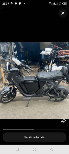 Scooter électrique urbain moderne