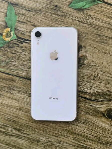 iPhone XR