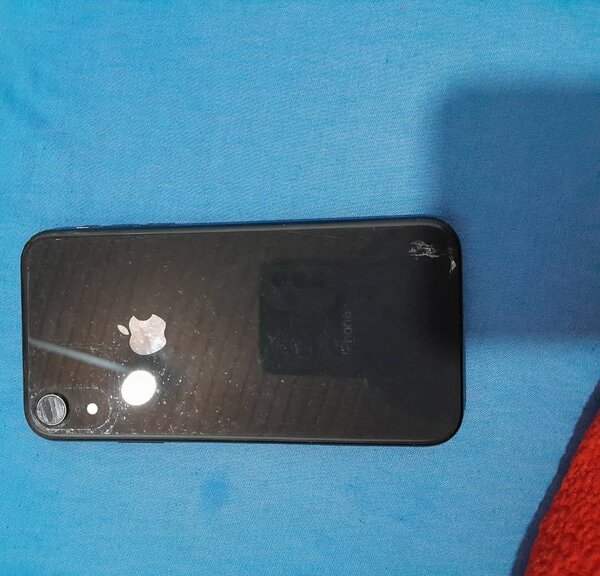 iPhone XR(64gig)BH80