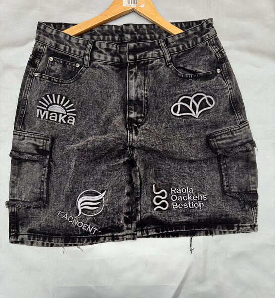Shorts tendance en jean brodé
